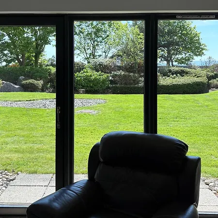 Seaside Garden Sanctuary Lejlighed